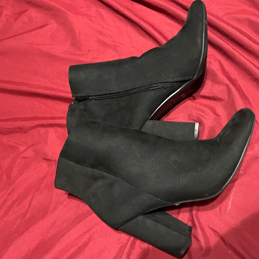 Women’s size 9 booties- BAMBOO